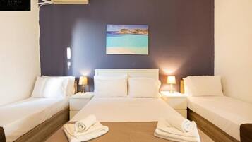 5 bedrooms, iron/ironing board, WiFi, bed sheets