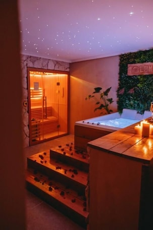 Spa. Cottage Lomy with Sauna and Balneo