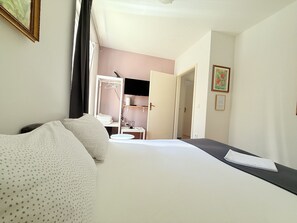 1 bedroom, free WiFi