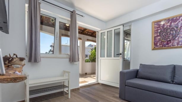 TV - Flat Nomads, Ac, Wifi Hvar (Unknown)
