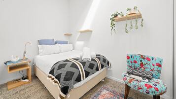 Design Townhome | Free WiFi