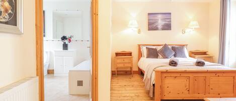 4 室のベッドルーム、客室ごとに異なる装飾、客室ごとに異なるインテリア、WiFi (無料)