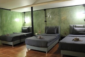 Classic Room, Women only, Air conditioning