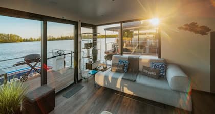Casa flotante en el río Havel