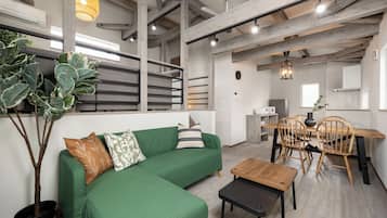 Luxury Villa, Mountain View | Living area