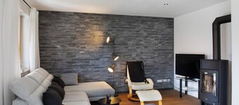 Apartment 'Alpblick Apartment - Dreitorspitze' with Mountain View, Private Garden and Wi-Fi