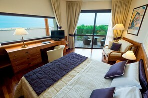 1 habitación, acceso a internet y ropa de cama
