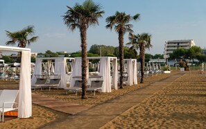 Outdoor banquet area - Savoy Beach Hotel & Thermal SPA - Wellness Suite (Bibione)