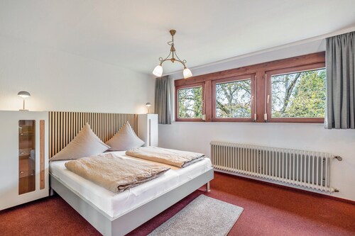 Ferienwohnung Nr 1 mit Bergblick, Gemeinschaftsterrasse und WLAN