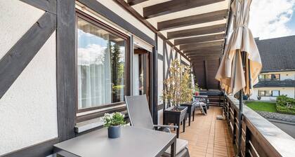 Room 'No. 3' with Shared Garden, Balcony and Wi-Fi