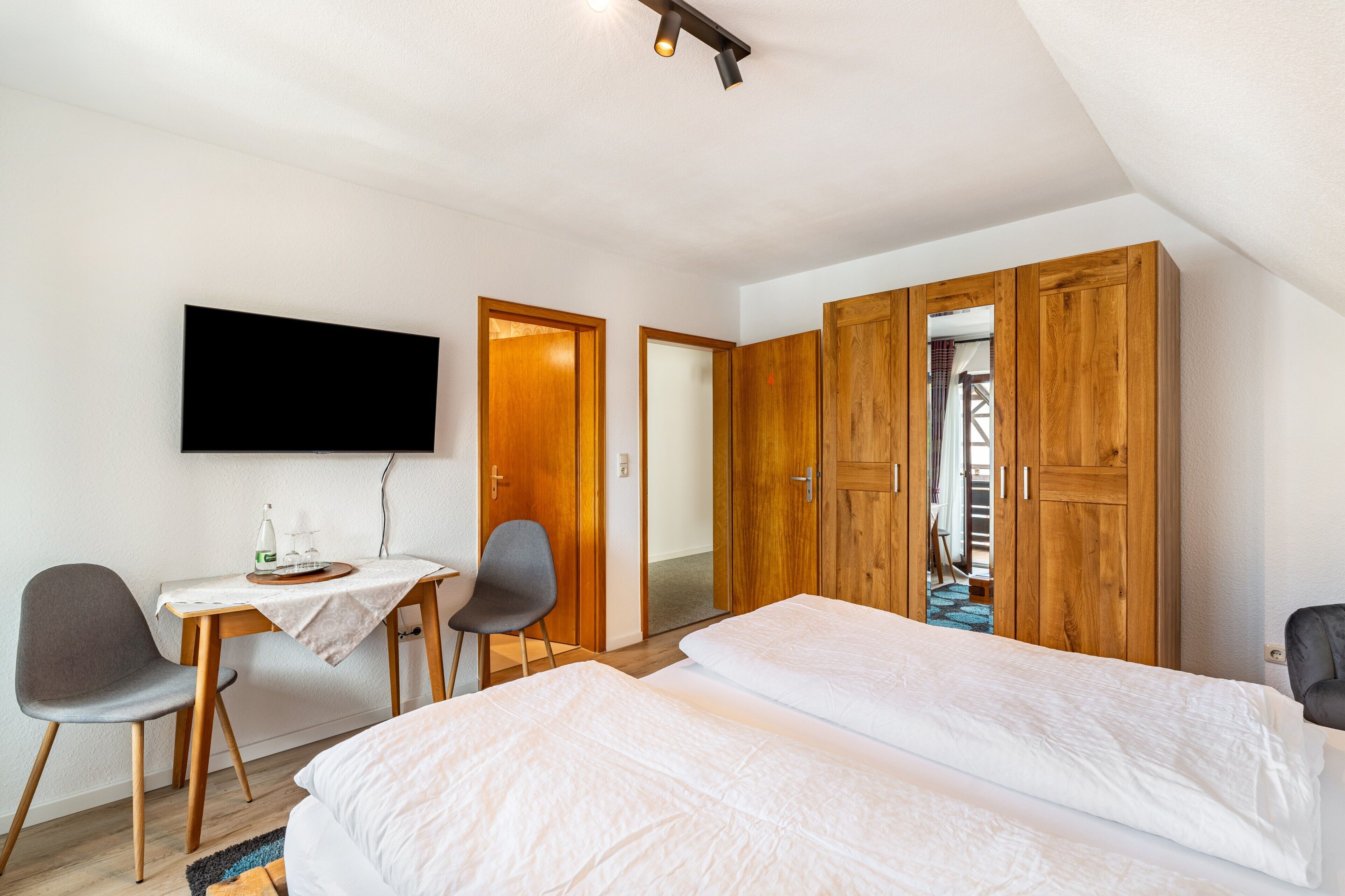 1 bedroom, free WiFi, bed sheets