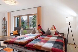 1 slaapkamer, een strijkplank/strijkijzer, gratis wifi, beddengoed