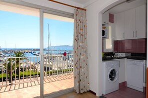 Comfort Apartment, 4 Bedrooms | Balcony - Apartment in Estartit Near Town Center (Torroella de Montgrí)