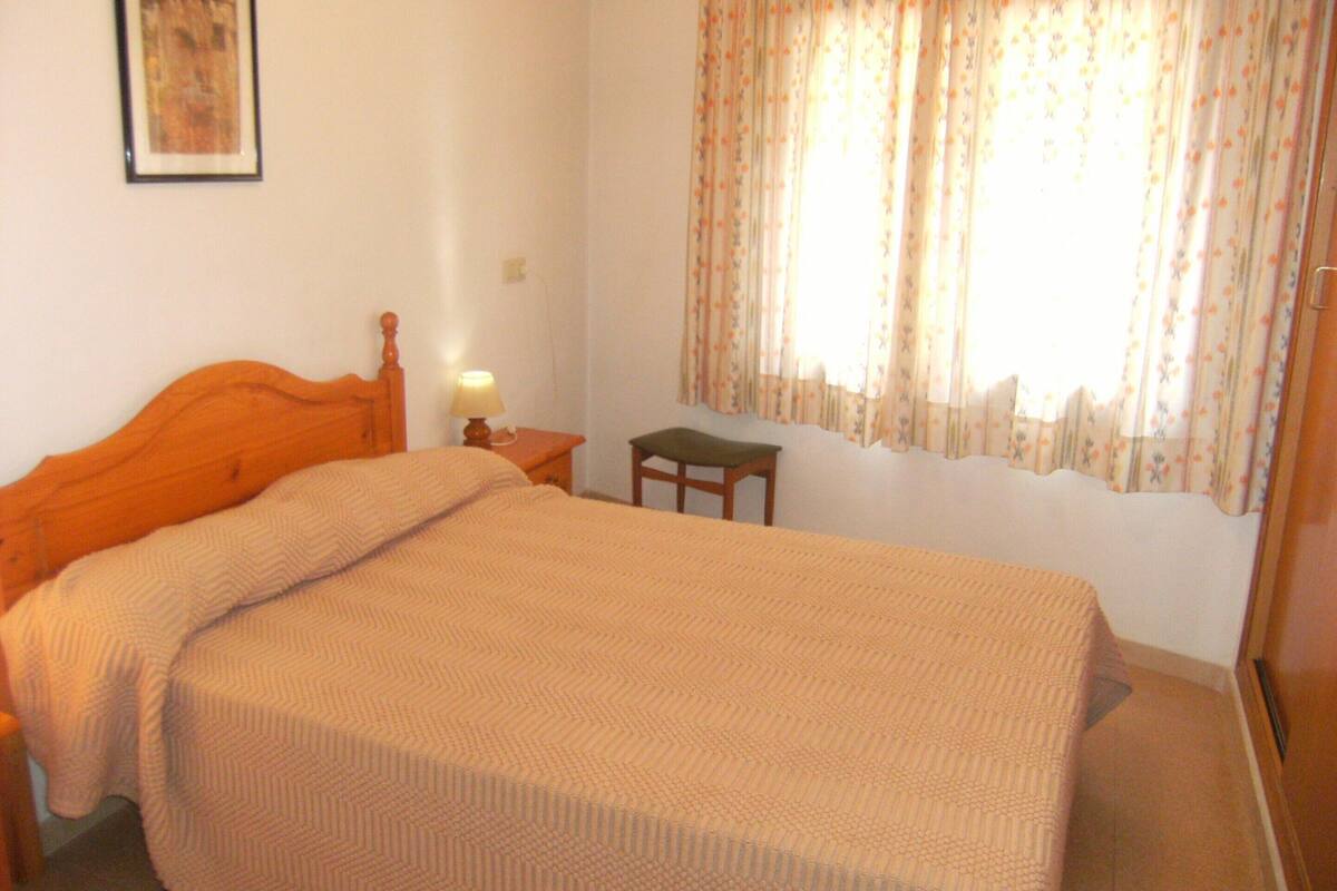 Comfort Apartment, 4 Bedrooms | 18 bilik tidur, seterika/papan seterika