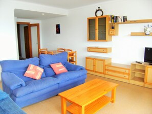 Living room - Apartment in Estartit With Marina Views (Torroella de Montgrí)