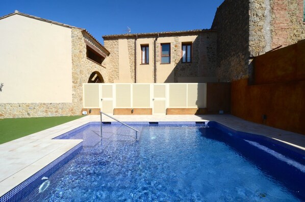 Classic Apartment, 1 Bedroom | Pool | Outdoor pool