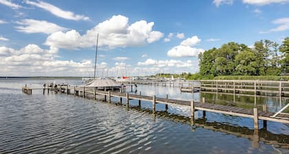 Apartment 'Leuchtturm' with Balcony Directly on Lake Steinhude