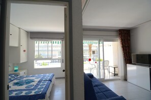 Elite Apartment, 2 Bedrooms | Living area