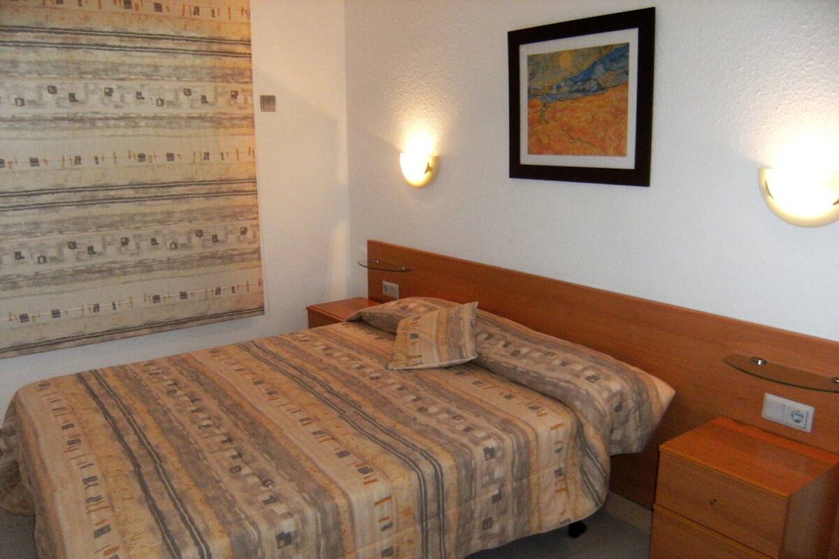 Comfort Apartment, 2 Bedrooms | 7 bedrooms, iron/ironing board