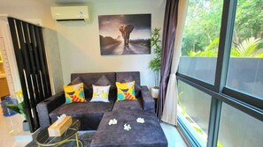 Habitació, 1 dormitori, accessible, balcó | Sala d'estar