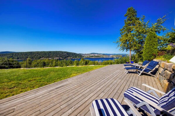 Terrace/patio - Premium Villa included Boat, Golf Cart & Sea View, Kragerø SPA Resort vicinity (Kragerø)