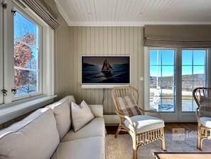 TV - Premium Villa included Boat, Golf Cart & Sea View, Kragerø SPA Resort vicinity (Kragerø)