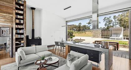 The Longhouse - Your group escape... The Longhouse, Hunter Valley