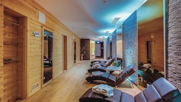 Couples treatment rooms, body treatments, hot stone massages