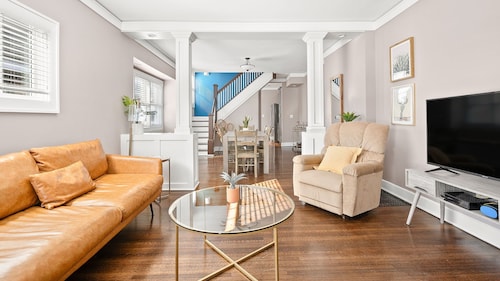 Adorable Broad Ripple Duplex!