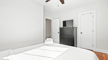 3 bedrooms, iron/ironing board, WiFi