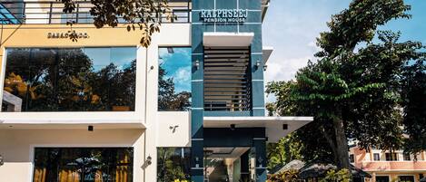 Fachada de la propiedad