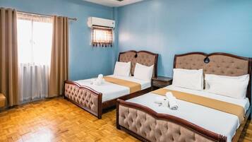 Familien-Doppel- oder -Zweibettzimmer