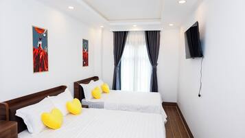 Family Double Room, 2 Queen Beds, Balcony, City View