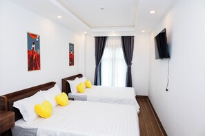 Family Double Room, 2 Queen Beds, Balcony, City View