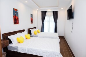 Family Double Room, 2 Queen Beds, Balcony, City View | Terrace/patio