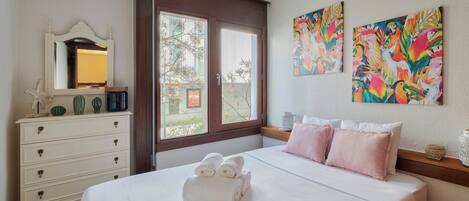 2 室のベッドルーム、旅行用ベビーベッド、WiFi