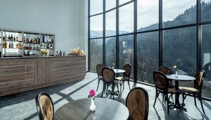 Bar (on property) - Ani Forest Hills Hotel and Resort (Dilijan)