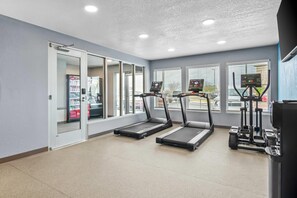 Fitness facility - Woodspring Suites Rogers Bentonville (Lowell)