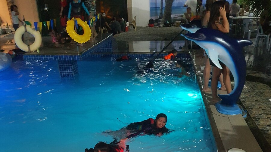 AOSMECPoolCamp Hotel