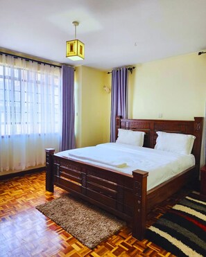 3 bedrooms, iron/ironing board, WiFi, bed sheets