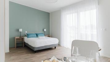 Estudio clásico | 1 dormitorio, wifi gratis, ropa de cama