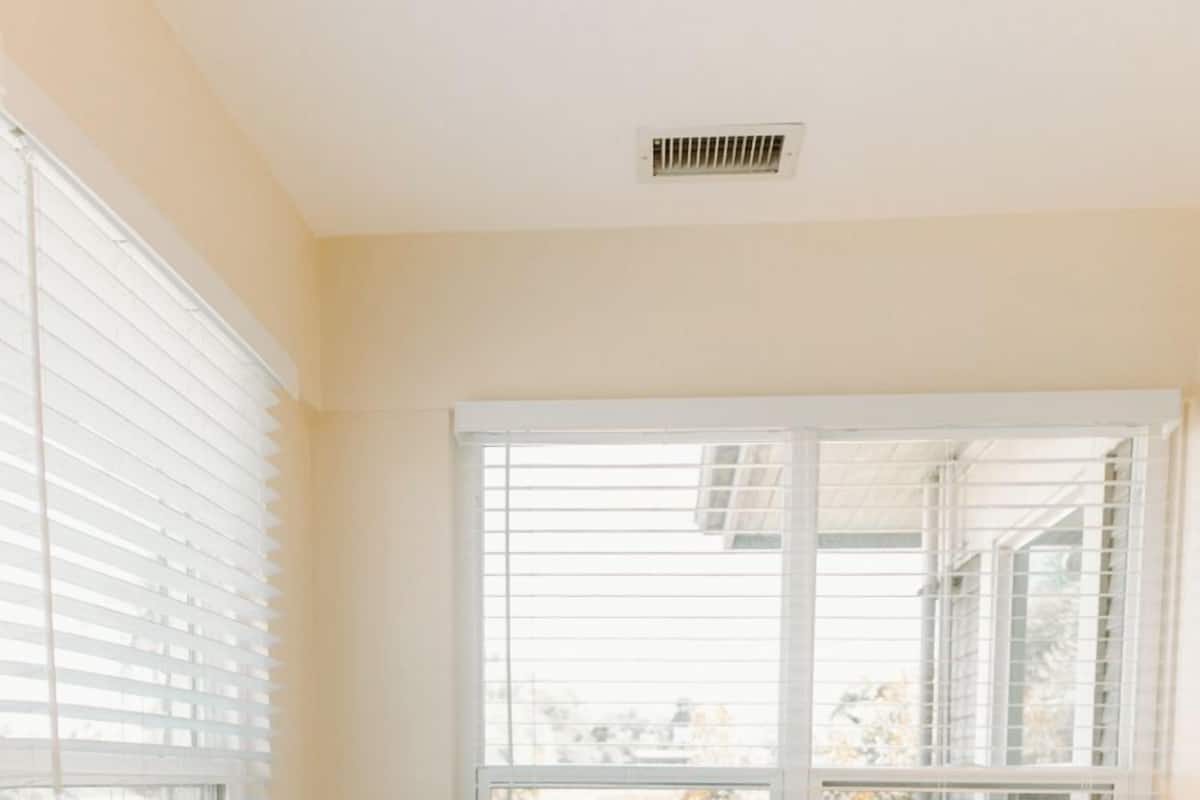 Basic Single Room, 1 Twin Bed | Desk, laptop workspace, free WiFi