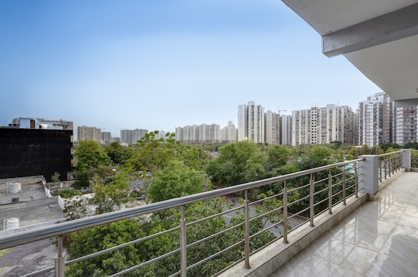 Deluxe Room | Balcony