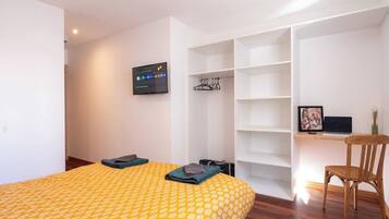 3 chambres, lit parapluie, Wi-Fi, draps fournis
