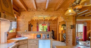 Fridge, microwave, oven, coffee/tea maker