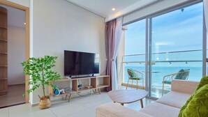 พาโนรามิกอพาร์ทเมนท์, 3 ห้องนอน, วิวชายหาด | ลานระเบียง/นอกชาน