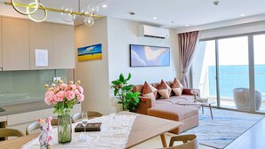 ซูพีเรียอพาร์ทเมนท์, 3 ห้องนอน, วิวชายหาด | บริเวณนั่งเล่น