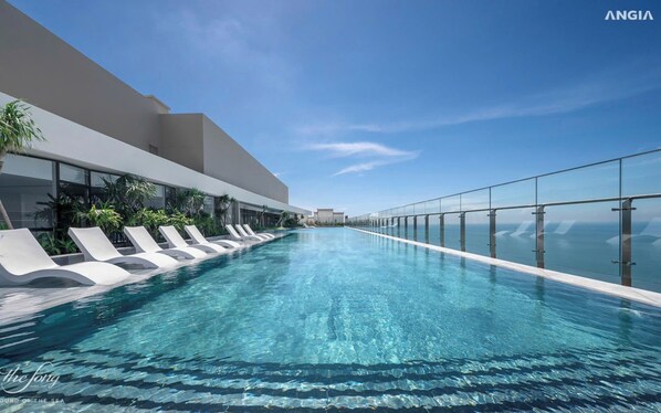 2 outdoor pools - The Song Condotel VungTau-Hao's Homestay (Ho Chi Minh City)