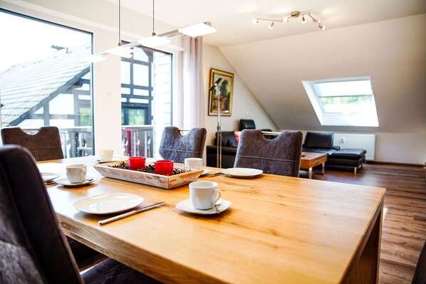 Dining - Holiday apartment in a central location with a balcony, PlayStation, Wallbox. (Winterberg)