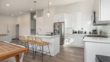 Superior appartement | Privékeuken | Een koffiezetapparaat/waterkoker